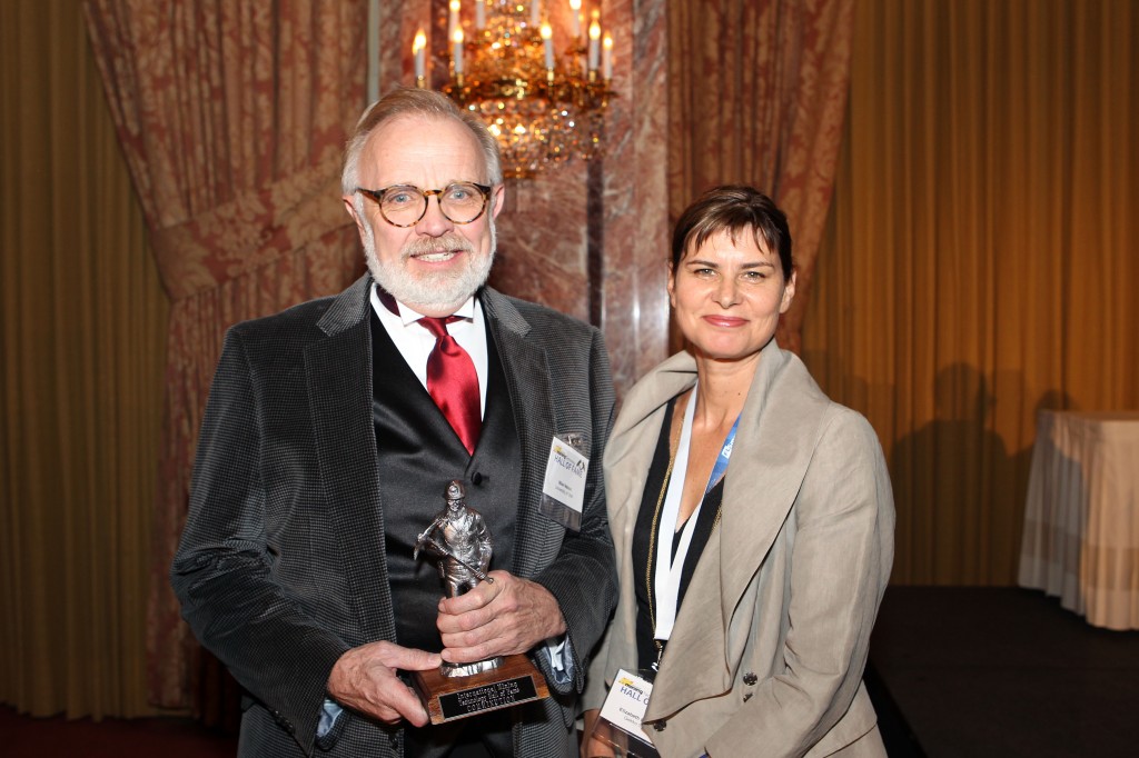 Prof Mike Nelson (Uni of Utah) accepted the Comminution Award on behalf of Prof Alban Lynch. Elizabeth Lewis-Gray was the founding Chair of CEEC International Ltd, and now acts as its Patron. Ms Lewis-Gray is also the Chairman of Austmine and Gekko Systems Ltd